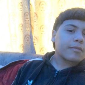 Meet your Posher, Ramiro